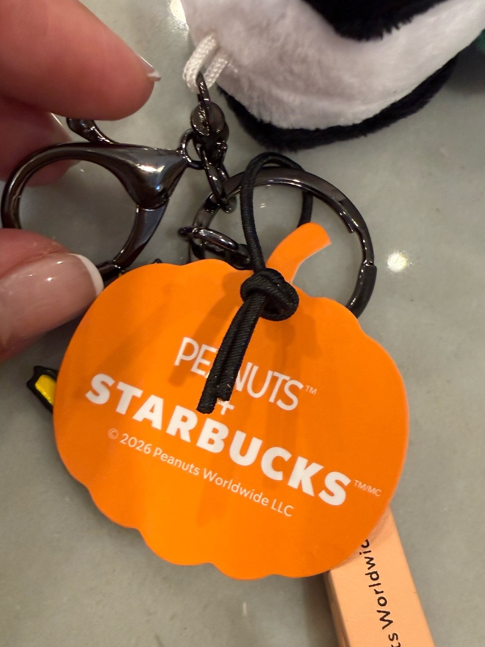 🎃 NWT Peanuts x Starbucks 🎃
Limited Edition Snoopy Keychain/ Bag Charm - Picture 7 of 11
